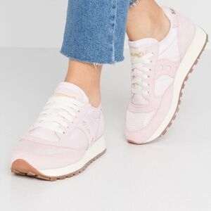Women’s Saucony Jazz Low Pro in powder pink